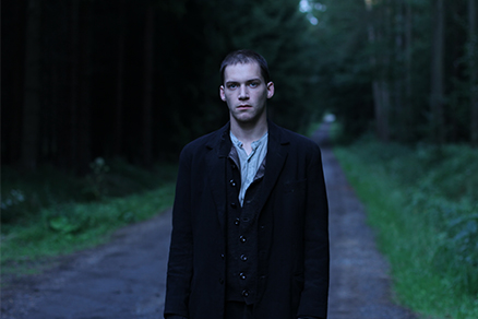 <b>savasin golgesinde</b>